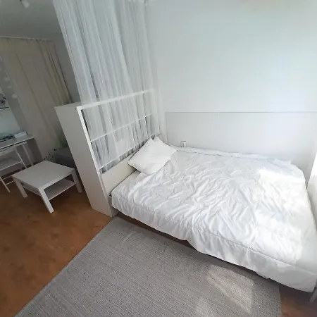 Апартаменти Garsoniera Comfort Бухарест